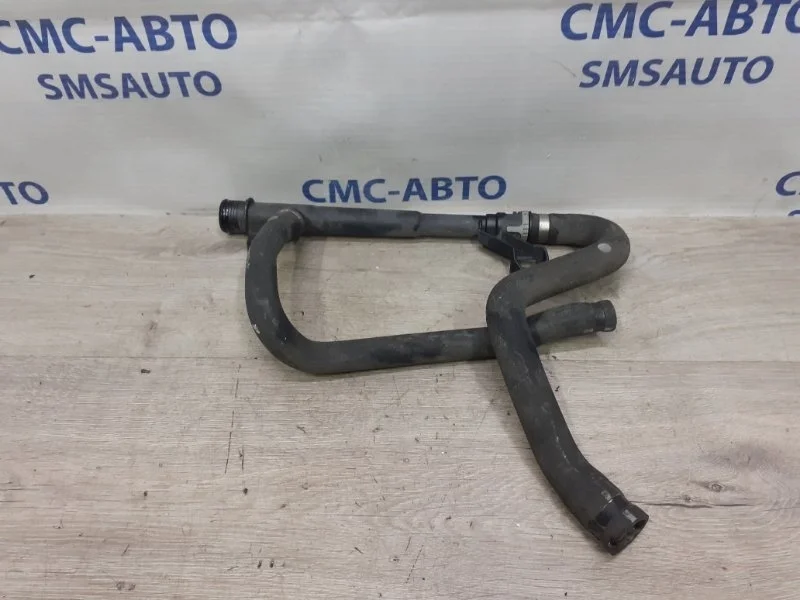 Патрубок охлаждения Volvo XC70 2008-2012 30774514 ХС70 3.0
