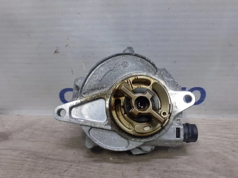 Вакуумный насос Volvo XC60 31401152 XC60 3.0