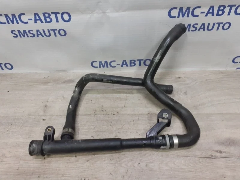 Патрубок охлаждения Volvo XC60 30774514 XC60 3.0