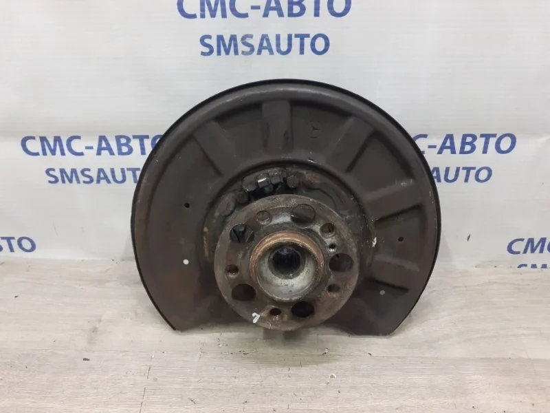 Кулак поворотный Mercedes-Benz GLK A2123500141 X204 3.0, задний левый