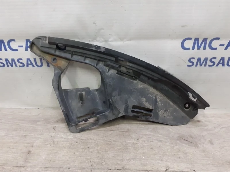 Кронштейн бампера под фару Volvo XC60 2011 30763434 ХС60 2.0, передний правый
