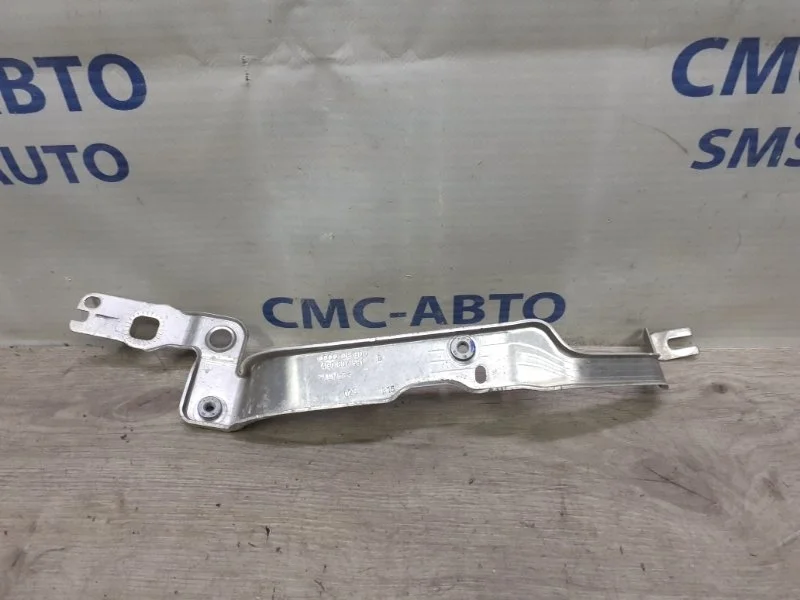 Кронштейн крыла Audi A7 2012 4G0807591B C7 3.0 CGW, передний левый