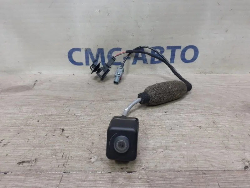 Камера заднего вида Audi A8 2011 8K0980551B D4 4.2 CDR, задняя