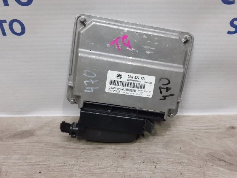 Блок управления раздаткой Volkswagen Touareg 2013 0BN927771 NF 3.6