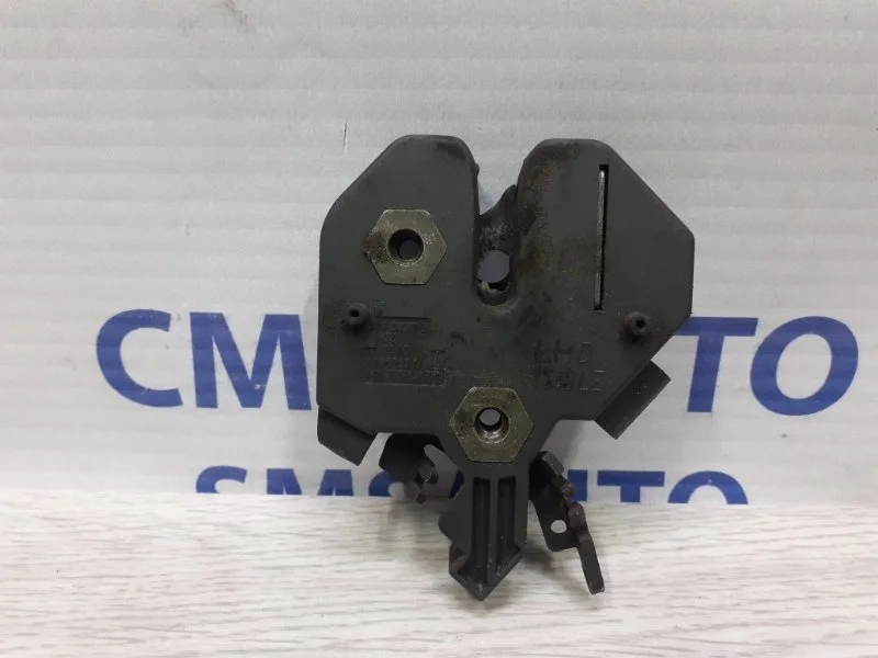 Замок капота Volvo XC90 2006 31218474 XC90 2.5Т