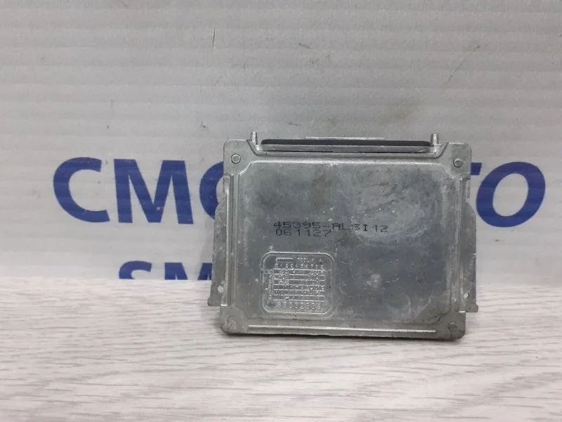 Блок розжига ксенона Volvo XC90 2006 30784923 XC90 2.5Т