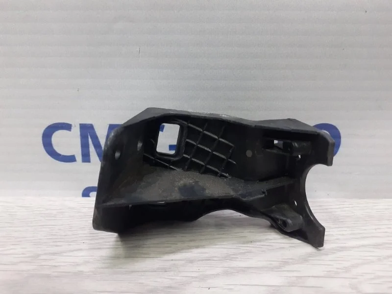 Кронштейн Mercedes-Benz ML A1648600647 W164 3.5, правый