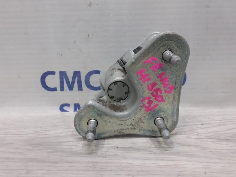 Петля двери нижняя Mercedes-Benz ML A1667200437 W166 3.0TD, передняя правая