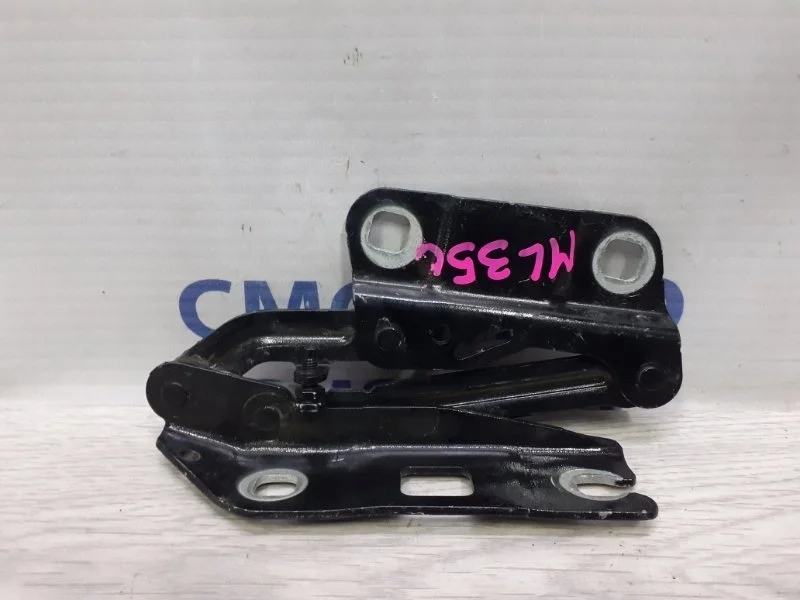 Петля капота Mercedes-Benz ML A2518800228 W164 3.5