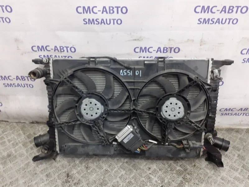 Кассета радиаторов Audi Q5 2014 8K0121251AK 8R 2.0Т