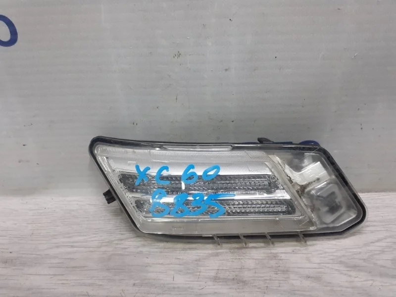 Дневной ходовой огонь Volvo XC60 31290873 XC60 2.0, левый