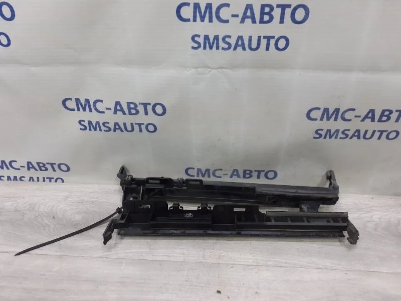 Кронштейн радиатора Mercedes-Benz E-Class 2009 A2045010320 W212