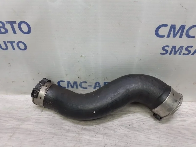 Патрубок интеркулера Mercedes-Benz E-Class 2013 A2045284682 W212, правый