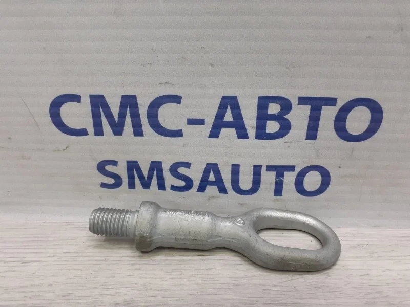 Крюк буксировочный Volkswagen Touareg 2013 7P0805783 NF 3.6