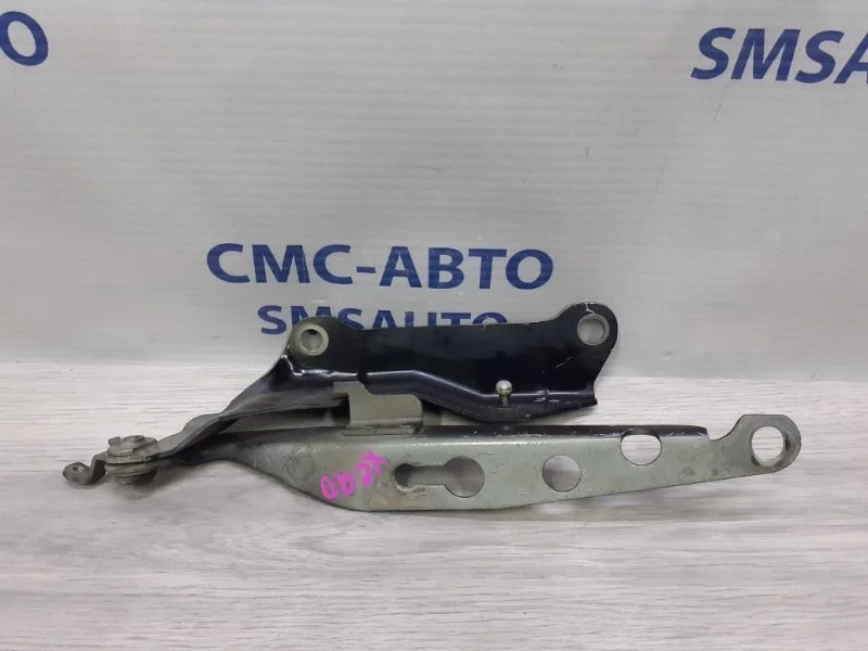 Петля капота Volvo XC90 2006 30716883 XC90 B5254T2 2.5T, правая