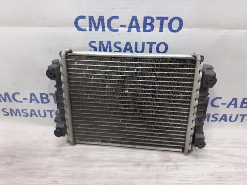 Радиатор дополнительный Audi A8 2010 8K0121212B D4 3.0 CGW