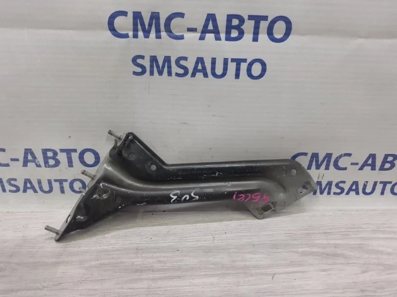 Кронштейн крыла Audi Q5 2014 8R0821135 8R 2.0T CNC, передний левый