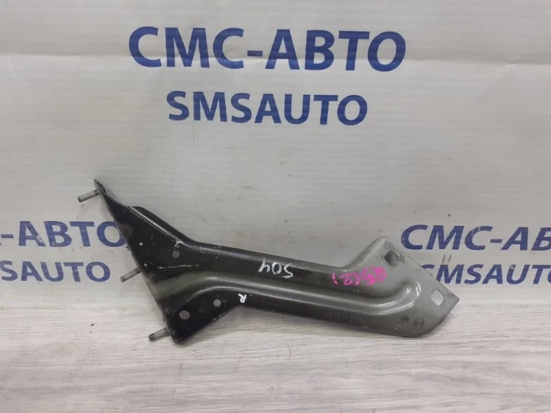 Кронштейн крыла Audi Q5 2014 8R0821136 8R 2.0T CNC, передний правый