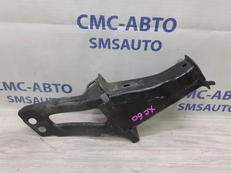 Кронштейн усилителя бампера Volvo XC60 2014 30760140 XC60 2.0 T11, передний левый
