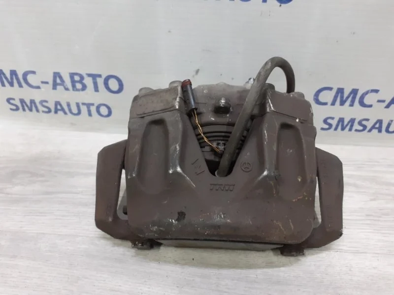 Суппорт Mercedes-Benz E-Class 2014 A2044213681 W212, передний правый