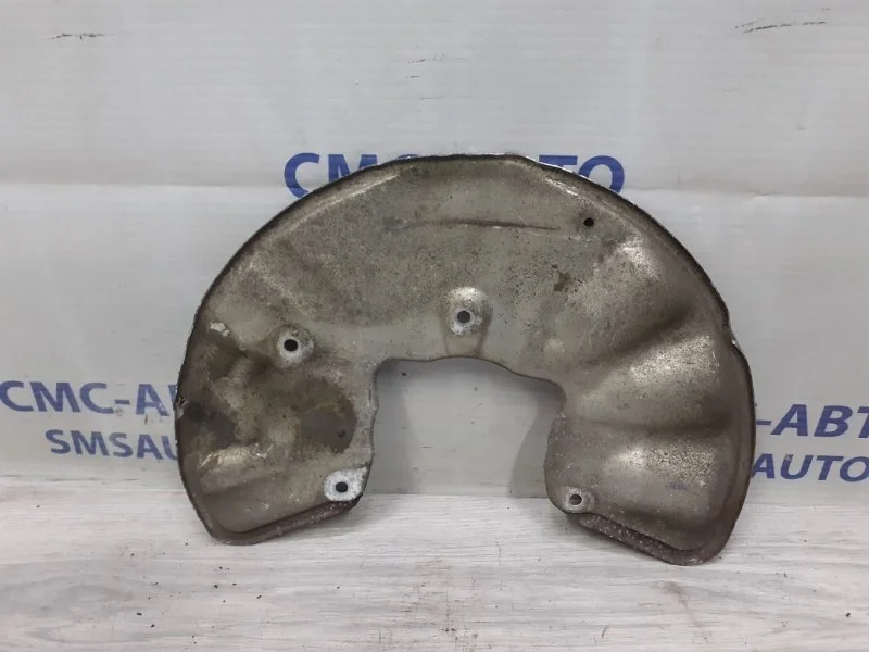 Пыльник тормозного диска Mercedes-Benz ML A1664210220 W166 3.0TD, передний правый