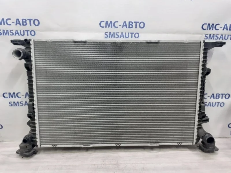 Радиатор охлаждения ДВС Audi A7 2011 8K0121251H C7 3.0 CGW
