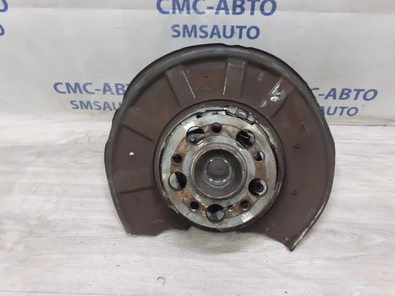 Кулак поворотный Mercedes-Benz GLK A2123500241 X204, задний правый