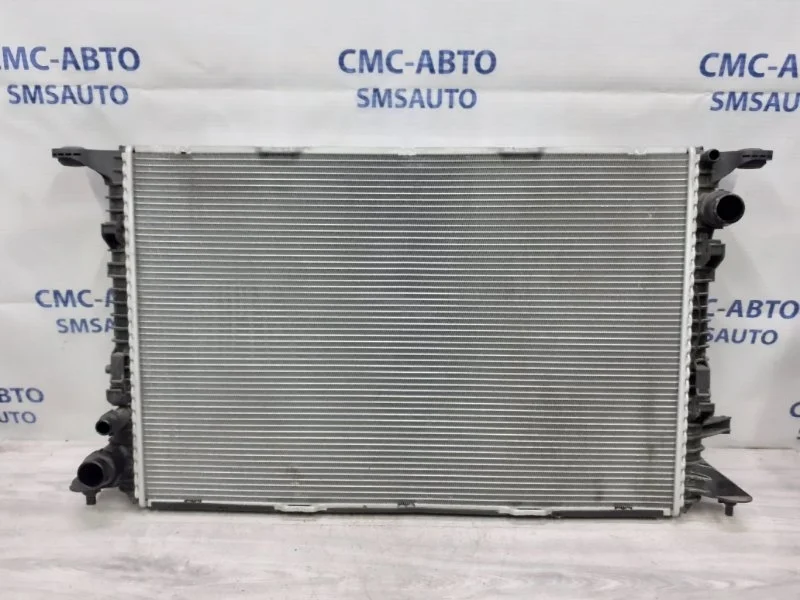 Радиатор охлаждения ДВС Audi A8 2014 4H0121251B D4 4.0 CTG