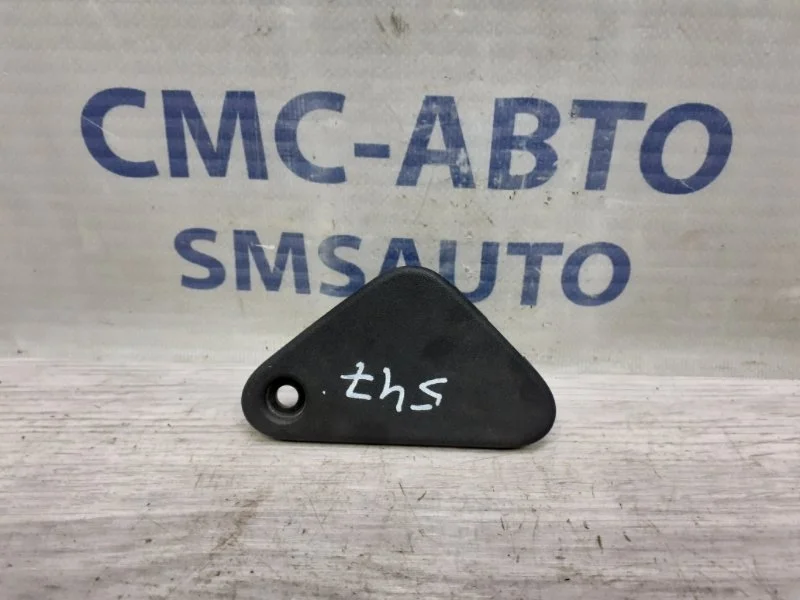 Кронштейн радиатора Volvo XC60 30723367 ХС60 2.5, правый