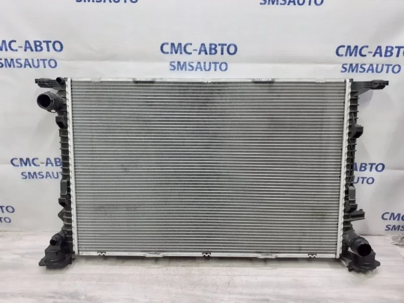 Радиатор охлаждения ДВС Audi A6 2014 8K0121251H C7 3.0 CGW