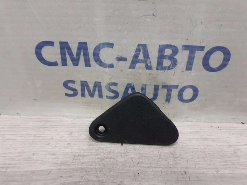 Кронштейн радиатора Volvo XC60 30723367 ХС60 2.0, правый