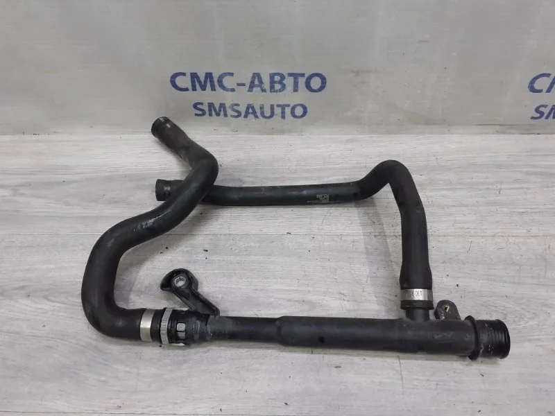 Патрубок охлаждения Volvo XC90 2007-2014 30774514 ХС90 3.2