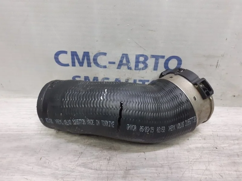 Патрубок интеркулера Volvo V60 31657738 V60