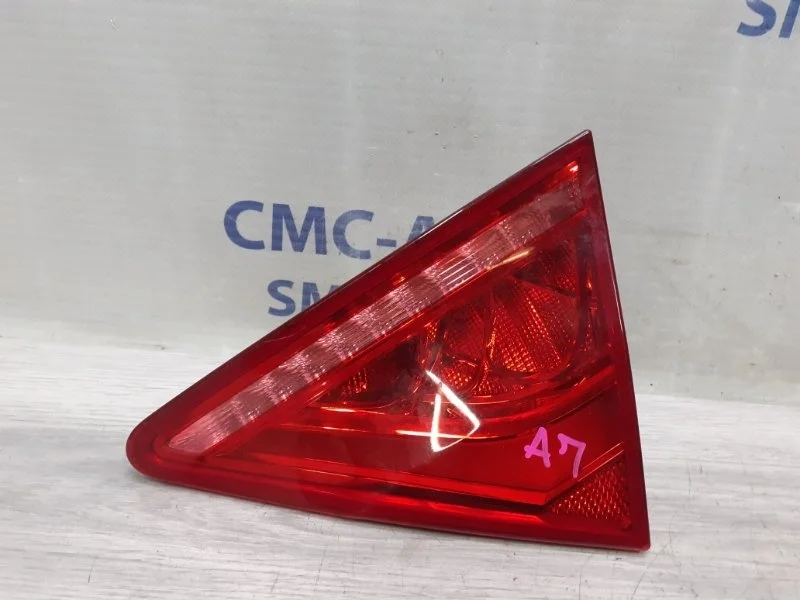 Фонарь крышки багажника Audi A7 4G8945094 C7 3.0 CGW, правый