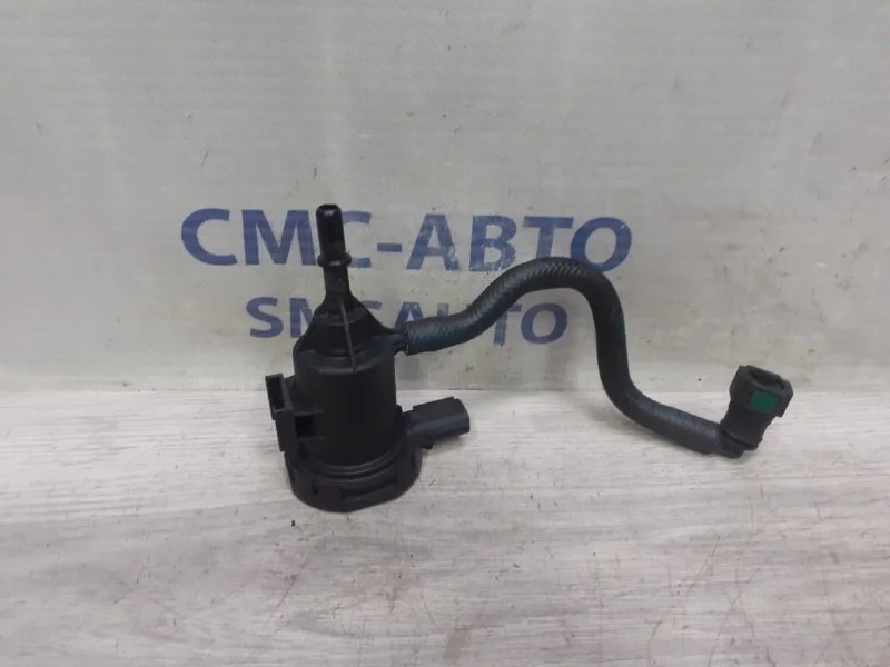 Клапан вентиляции Mercedes-Benz E-Class A0014760532 C207