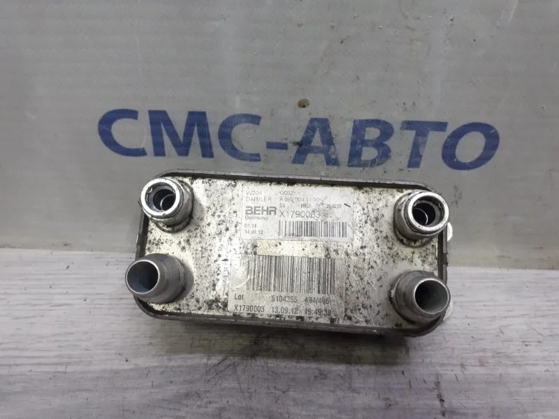 Радиатор масляный Mercedes-Benz E-Class A0995001100 C207