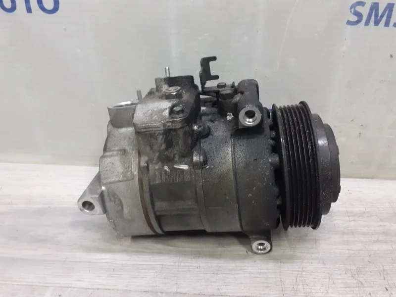 Компрессор кондиционера Mercedes-Benz CLS-Class A0008302100 W218