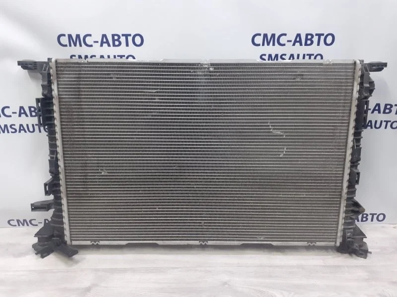 Радиатор охлаждения ДВС Audi A6 Allroad 2013 8K0121251H C7 3.0 CGW