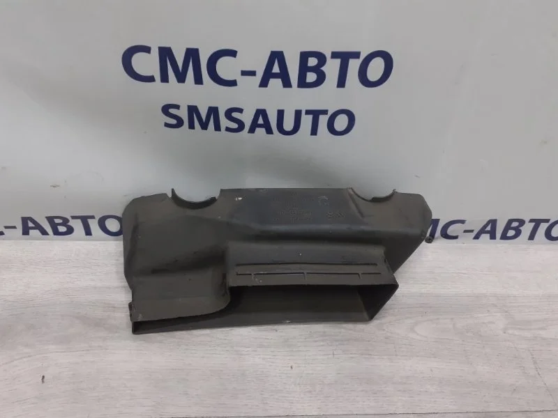 Воздухозаборник Volkswagen Touareg 7P6121396 NF, правый