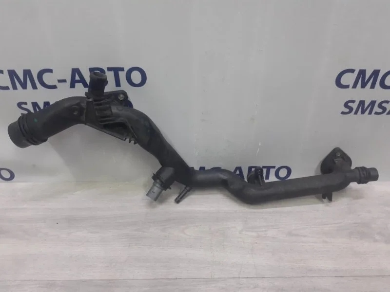 Трубка системы охлаждения Volkswagen Touareg 06E121045AA NF