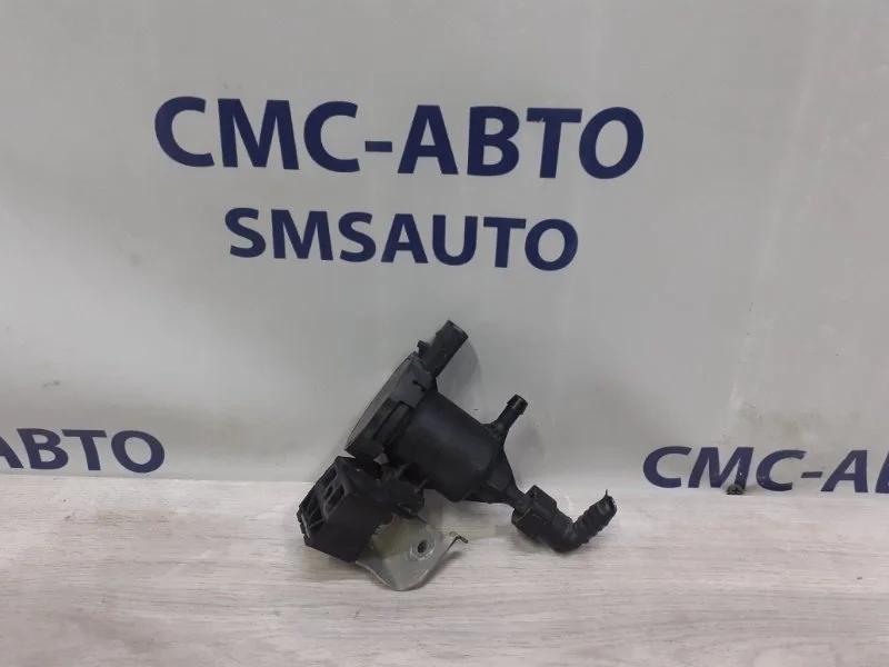 Клапан вентиляции Mercedes-Benz CLS-Class A0014760532 W218