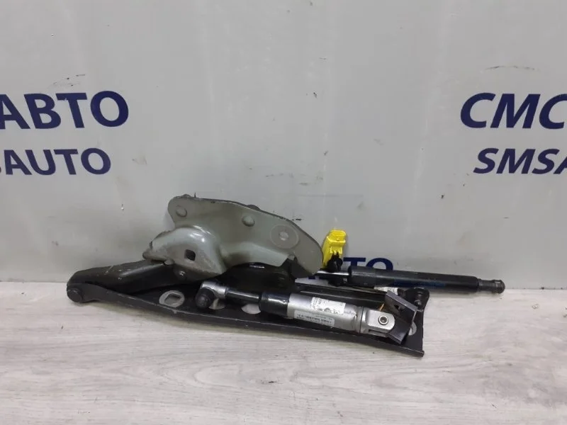 Петля капота Audi A8 2013 4H0823301G D4 3.0 CGW, левая