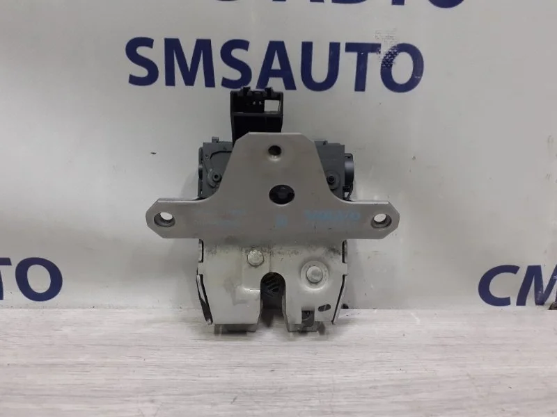 Замок багажника Volvo XC60 31440240 XC60 2.0