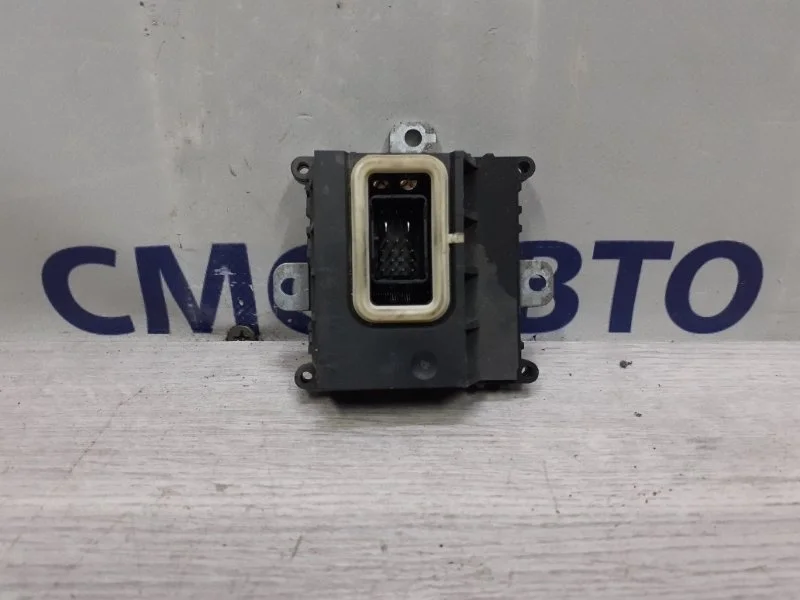 Блок управления фарой Volvo XC70 31283922 XC70 3.2, правый