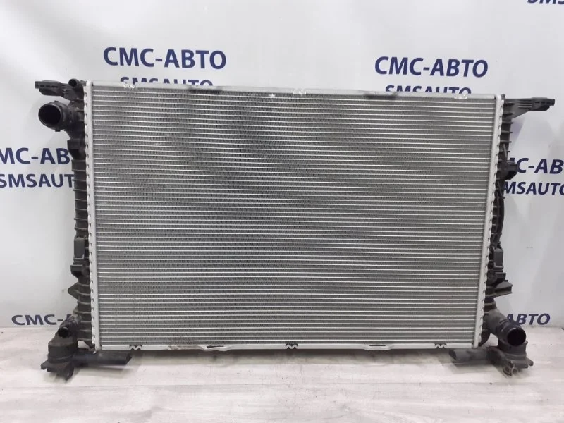 Радиатор охлаждения ДВС Audi A7 8K0121251H C7 3.0 CRE