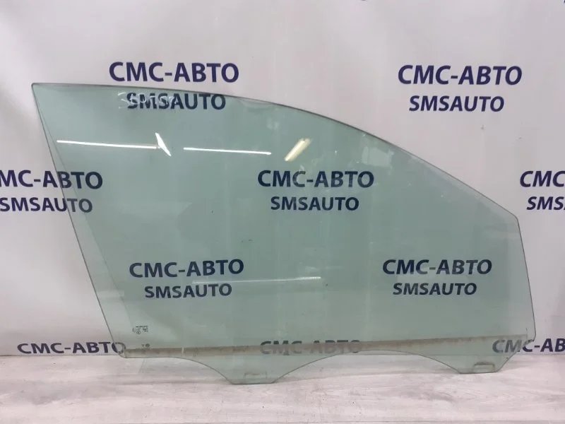 Стекло двери Volkswagen Touareg 7P6845022 NF, переднее правое