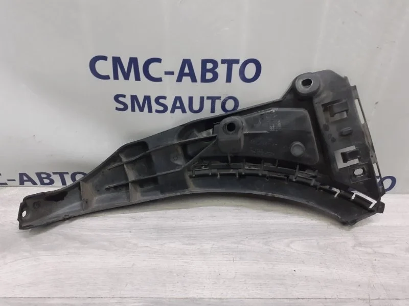 Кронштейн бампера Volvo XC90 2006 8620564 XC90 2.5, передний правый