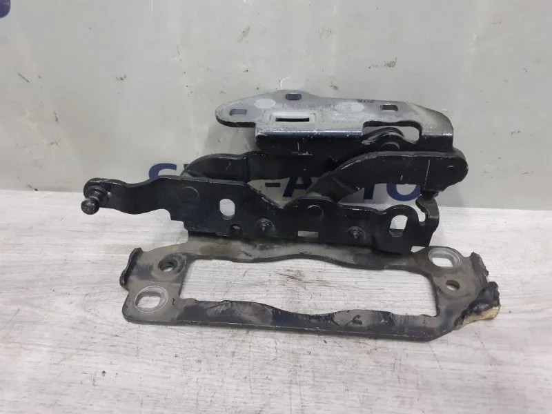 Петля капота Mercedes-Benz CLS-Class A2048800728 W218, левая