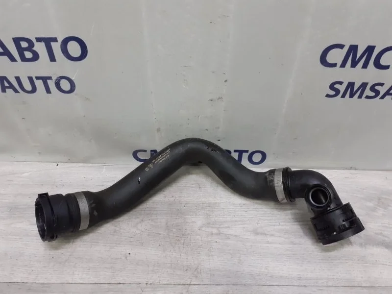 Патрубок охлаждения Volkswagen Touareg 7P0122051 NF