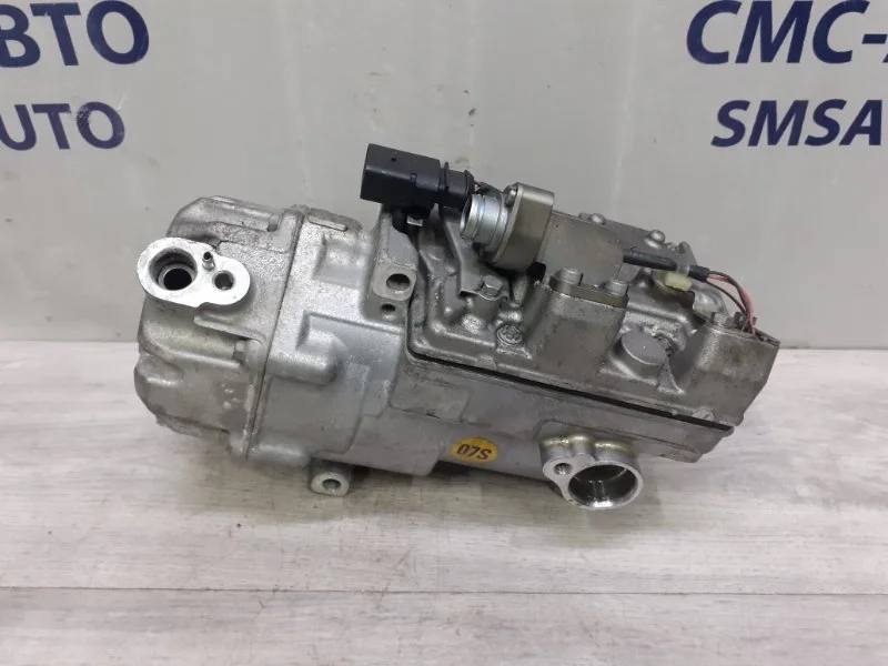 Компрессор кондиционера Volkswagen Touareg 7P0820803H NF
